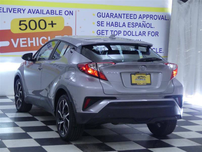 Used 2020 Toyota C-HR XLE image 4