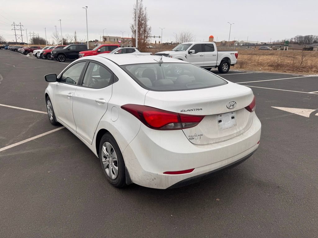 Used 2016 Hyundai Elantra SE image 20