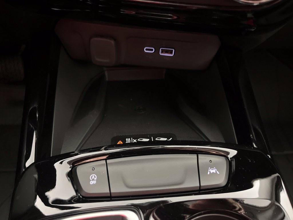 New 2026 Chevrolet Trax ACTIV w/ Sunroof Package FWD image 26