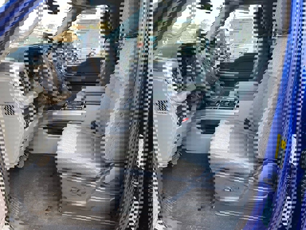 New 2026 Ford F250 XLT w/ XLT Premium Package AWD/4WD image 12