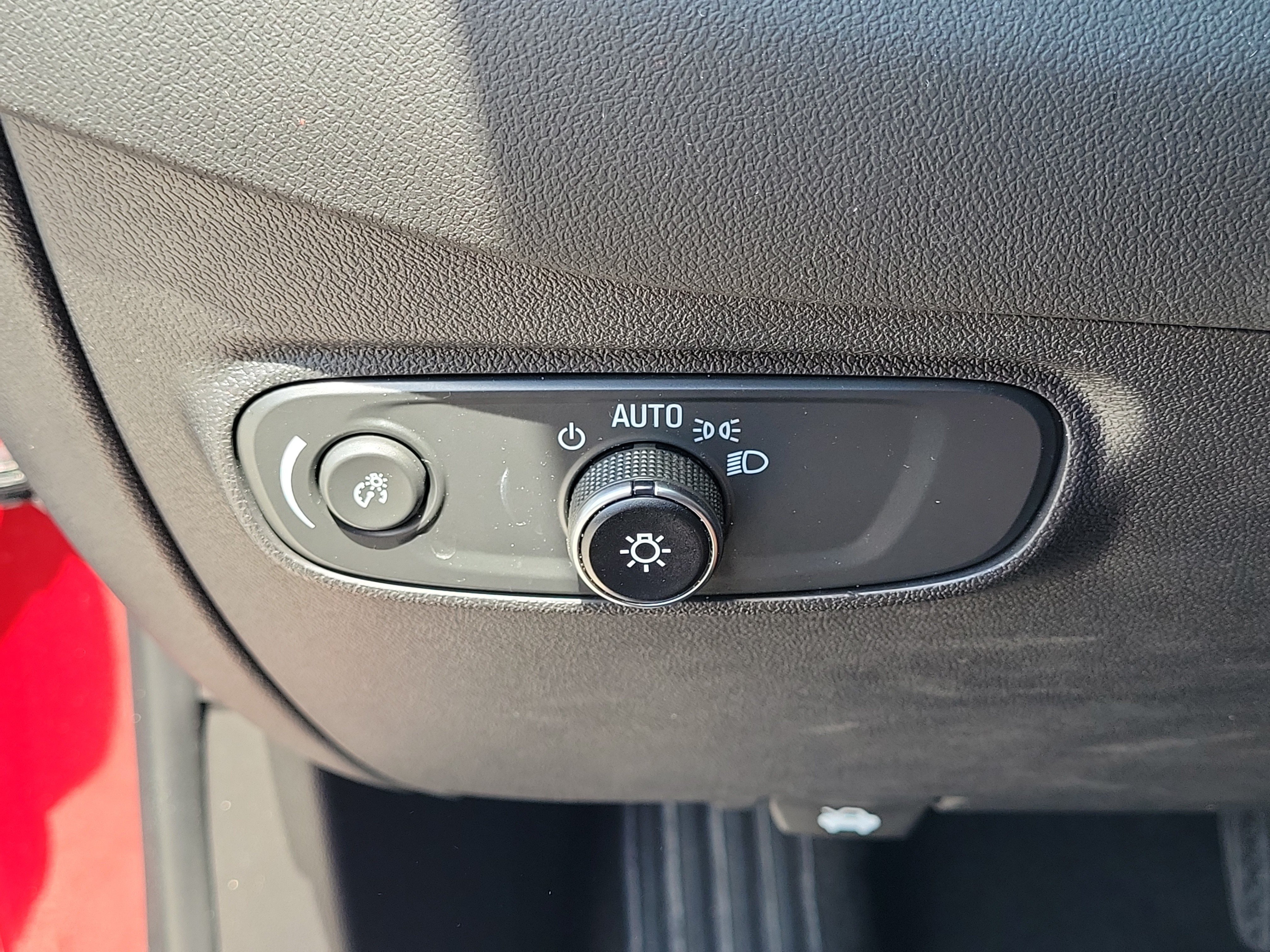 Used 2024 Chevrolet Equinox RS FWD image 24