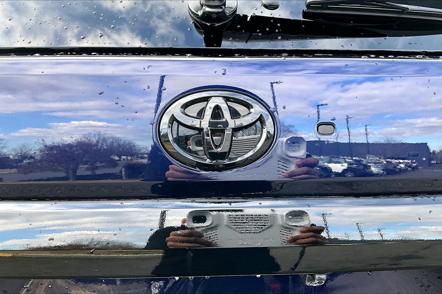 Used 2026 Toyota Sequoia Platinum w/ TRD Off-Road Package AWD/4WD image 31