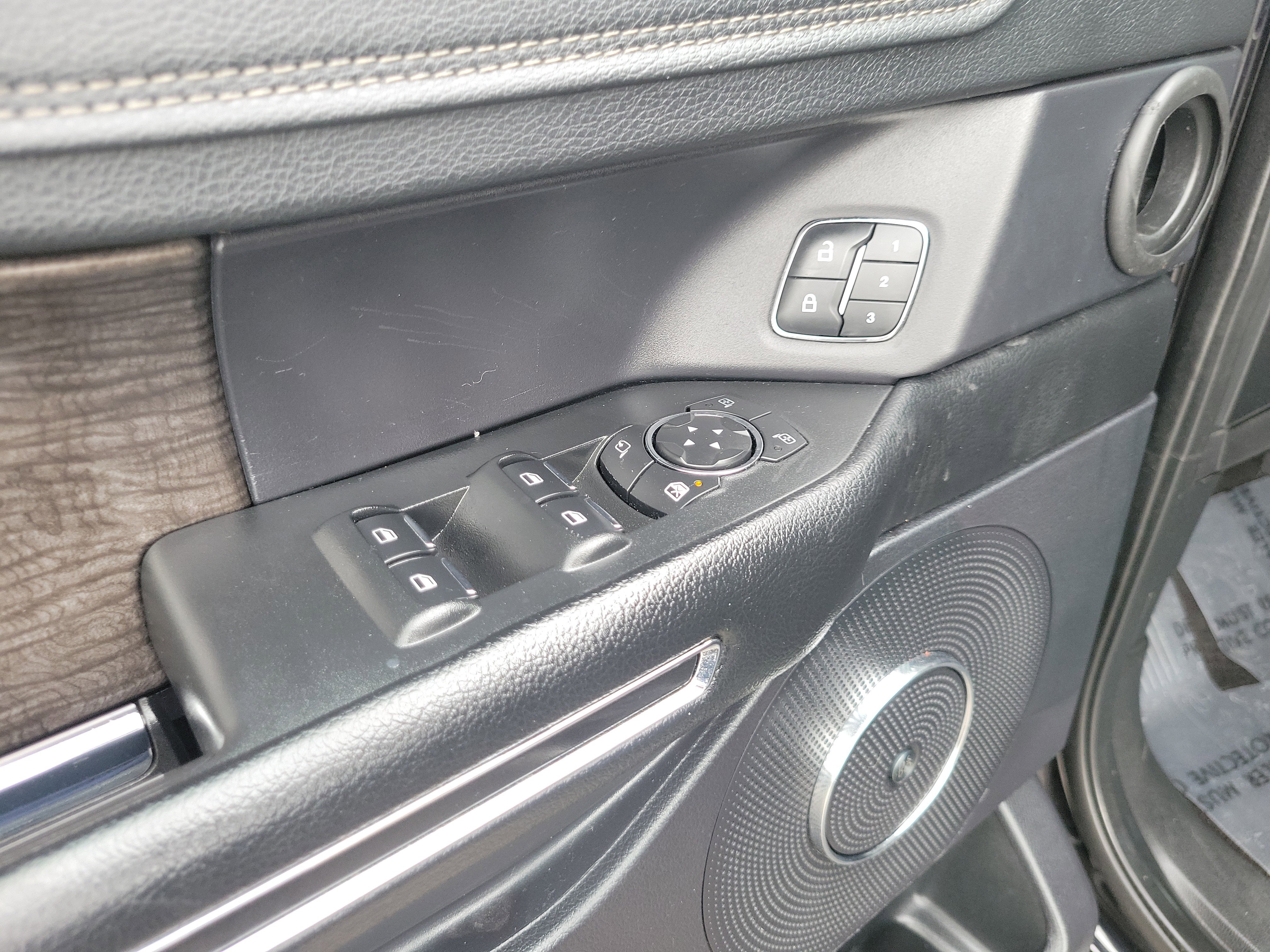 Used 2019 Ford Expedition Max Limited RWD image 25