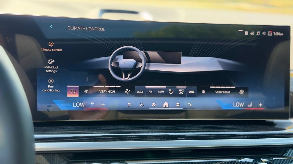 New 2027 BMW X7 xDrive40i w/ M Sport Package AWD/4WD image 22