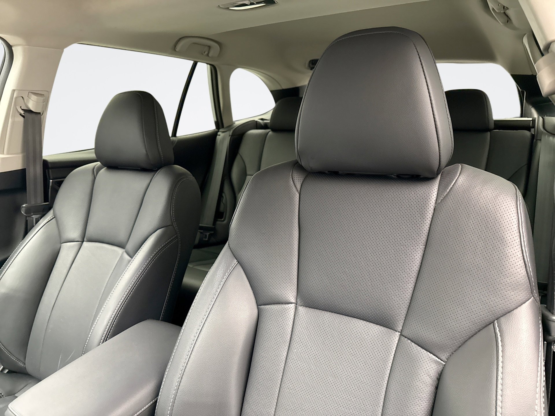 Used 2022 Subaru Outback Limited XT image 10