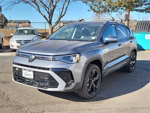 New 2025 Volkswagen Taos SEL image 4