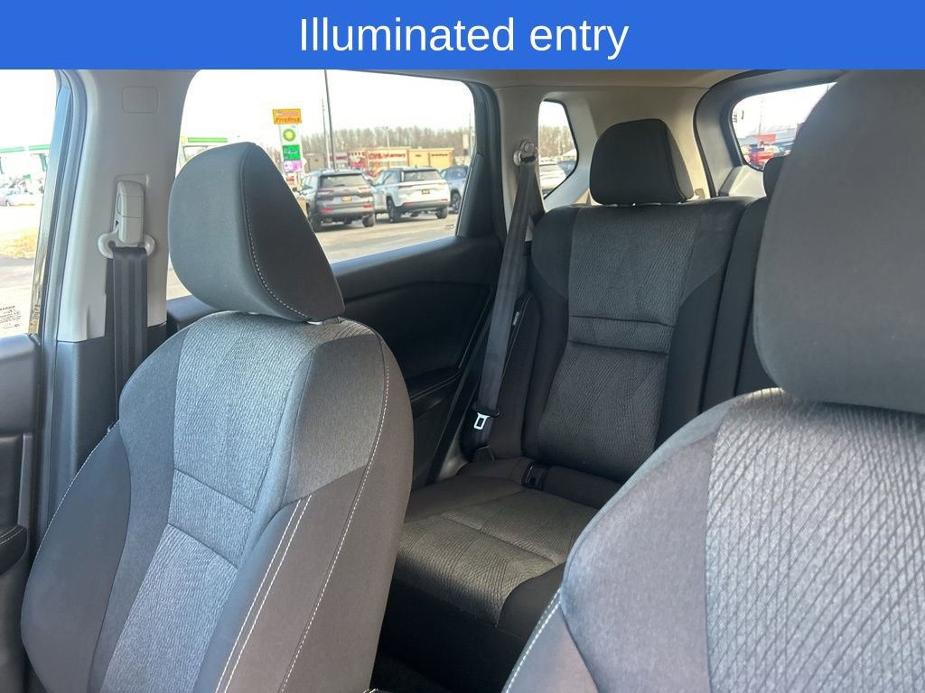 Used 2025 Nissan Rogue SV image 11