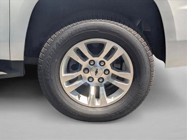 Used 2016 Chevrolet Suburban LT RWD image 22