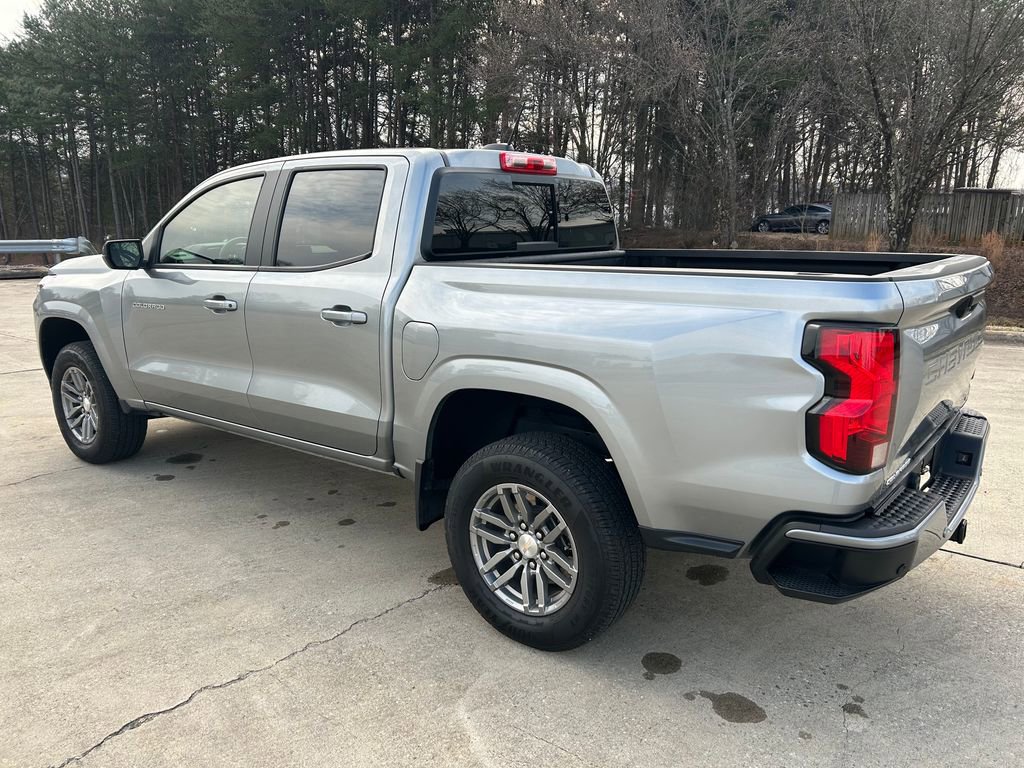Used 2024 Chevrolet Colorado LT w/ LT Convenience Package II image 3