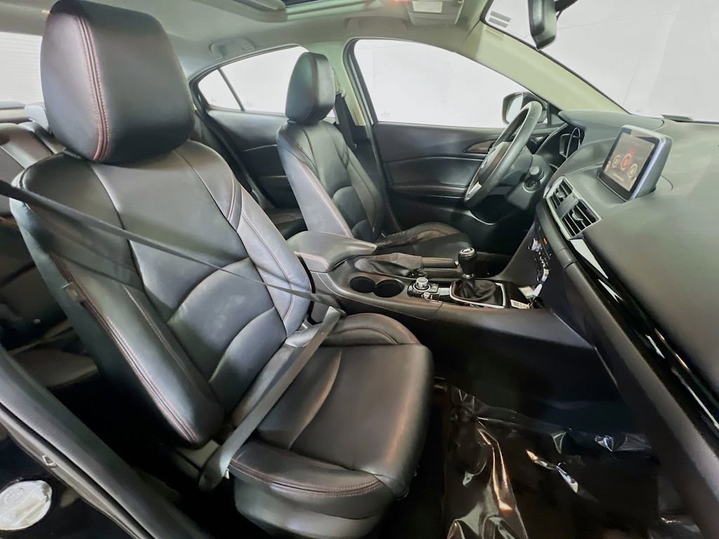Used 2016 MAZDA MAZDA3 i Grand Touring image 24