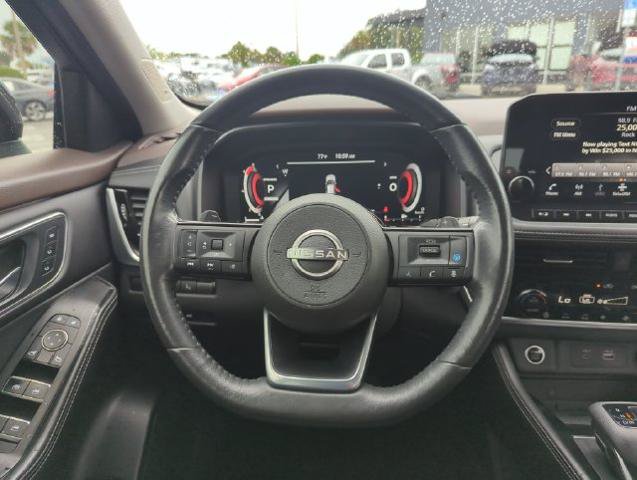 Certified 2022 Nissan Rogue Platinum w/ Head-Up Display Package FWD image 26