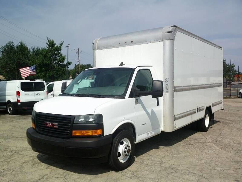 Used 2021 GMC Savana 3500 Extended w/ Power Convenience Package RWD image 4
