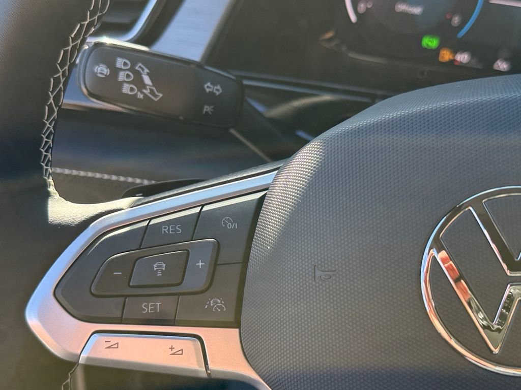 New 2026 Volkswagen Atlas Cross Sport SE image 22