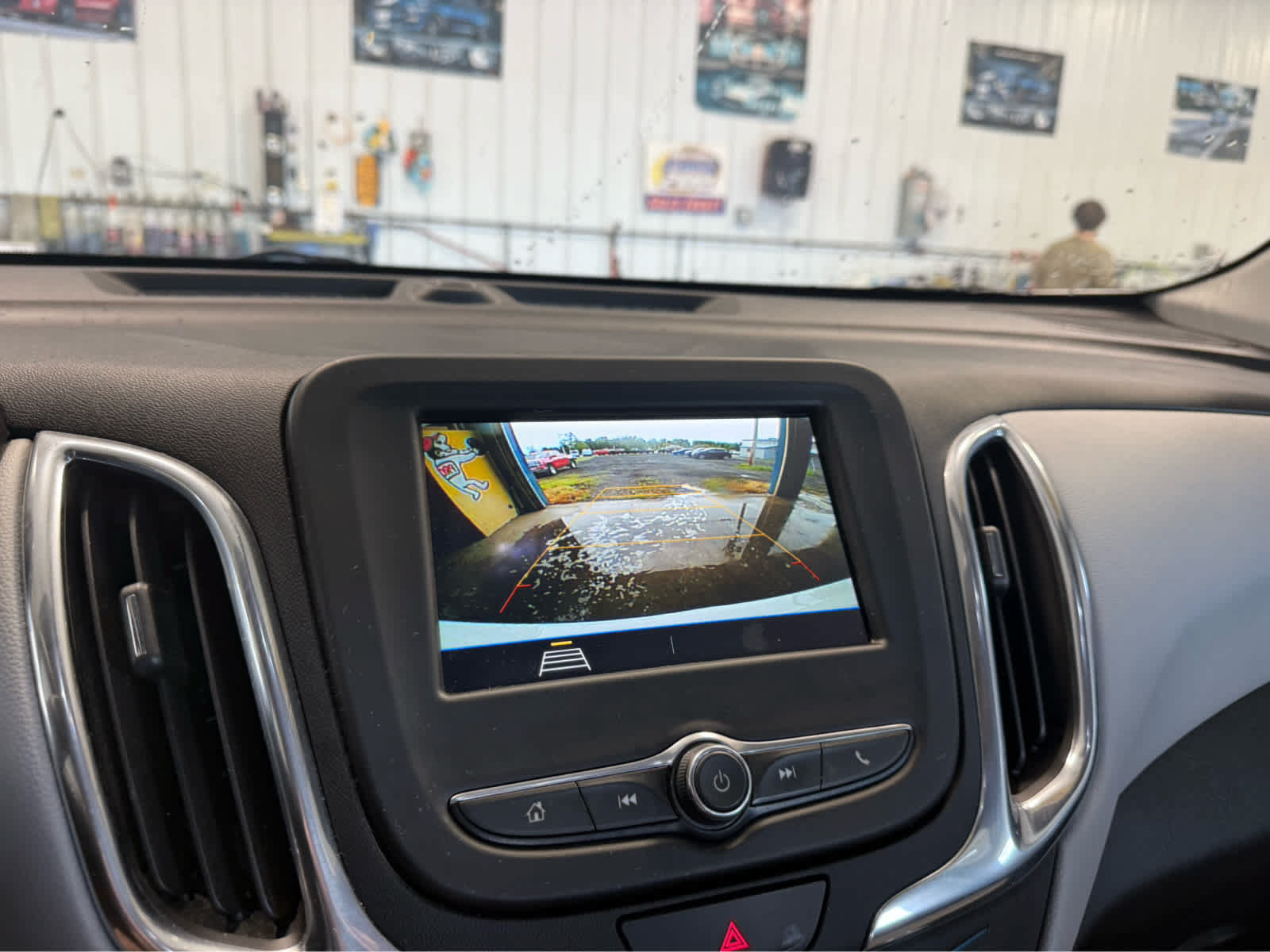 Used 2019 Chevrolet Equinox LS AWD/4WD image 20