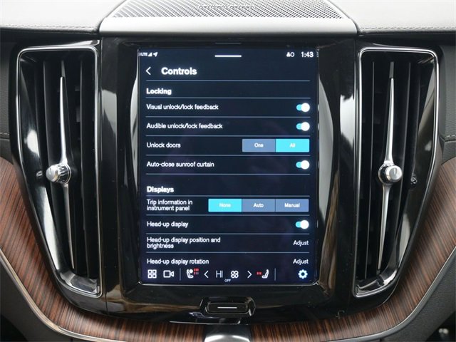 Used 2023 Volvo XC60 B5 Ultimate w/ Climate Package image 18