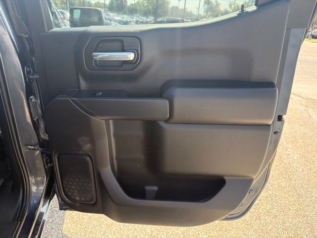 Used 2021 Chevrolet Silverado 1500 LT AWD/4WD image 16