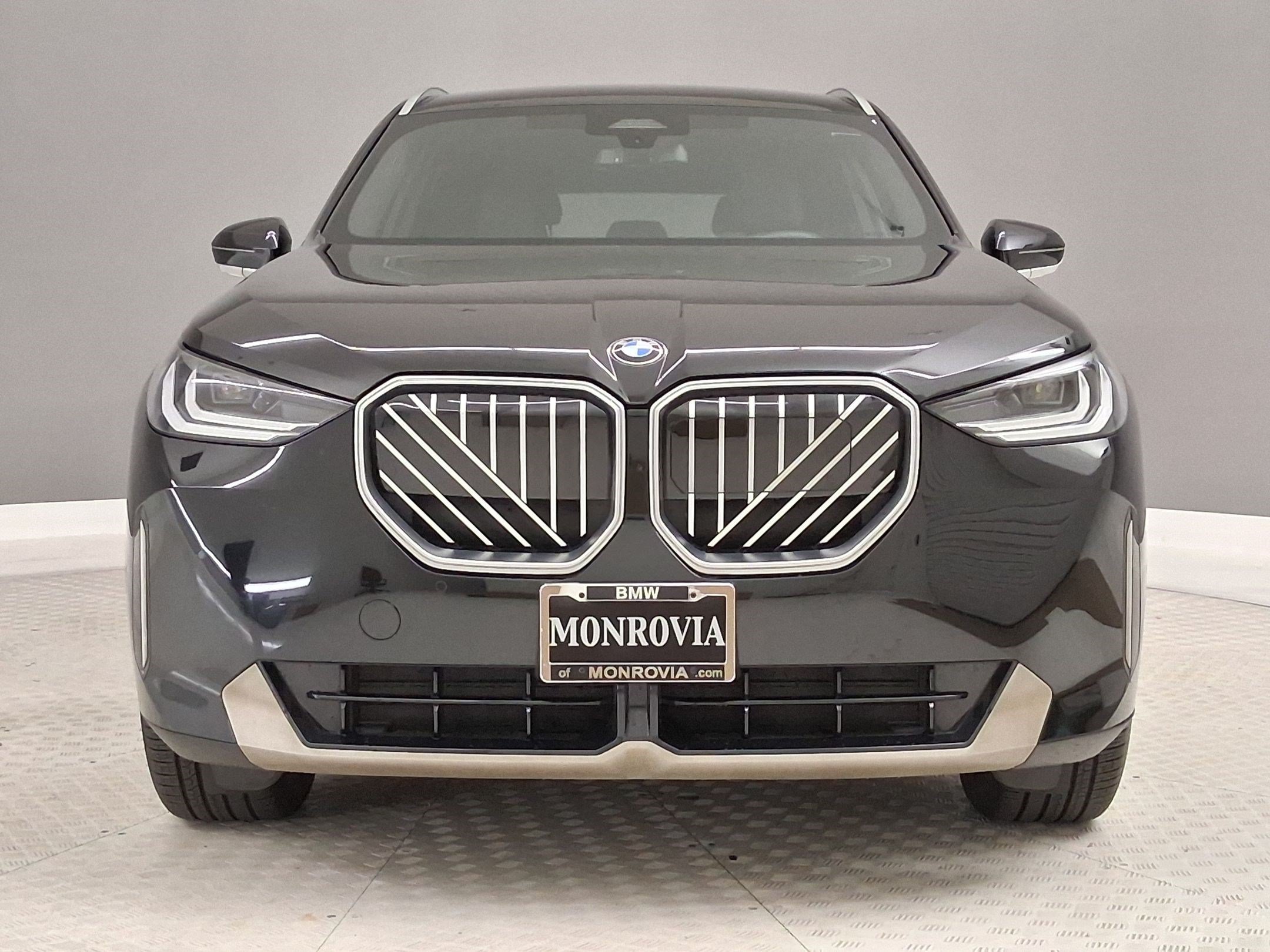 Used 2025 BMW X3 xDrive30i w/ Convenience Package AWD/4WD image 4
