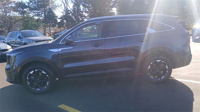 New 2026 Kia Sorento S image 8