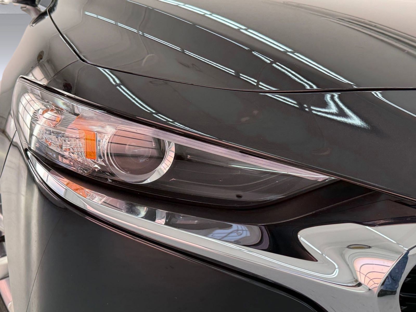 Used 2025 MAZDA MAZDA3 s image 10