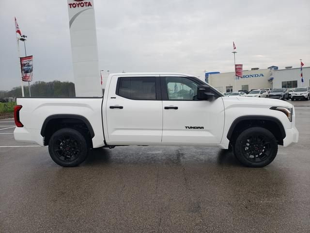 New 2026 Toyota Tundra SR5 w/ SR5 Convenience Package AWD/4WD image 4