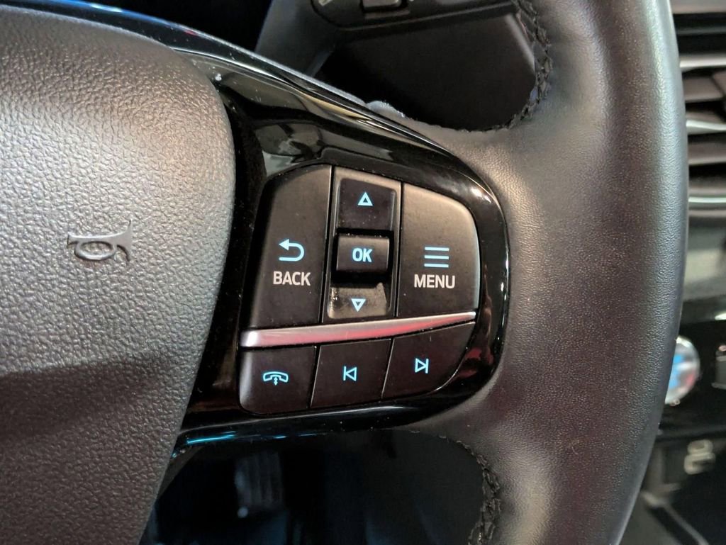 Used 2024 Ford Escape Platinum AWD/4WD image 18