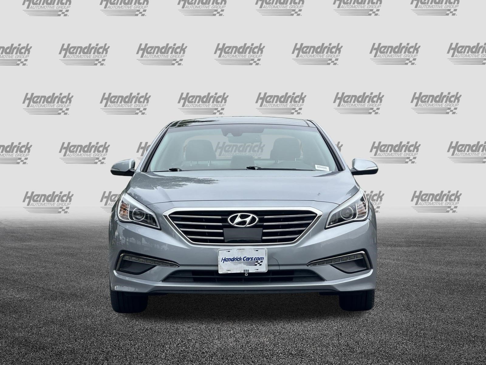 Used 2015 Hyundai Sonata Limited w/ Option Group 06 FWD image 10