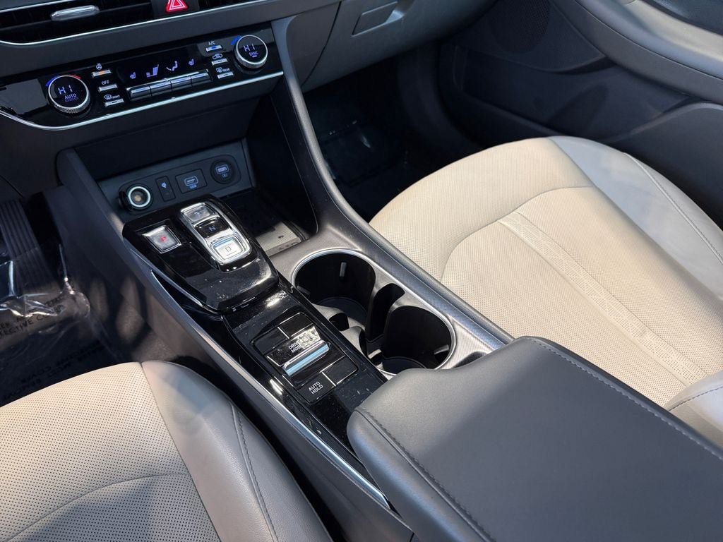 Used 2020 Hyundai Sonata SEL w/ Premium + Sunroof Package FWD image 18