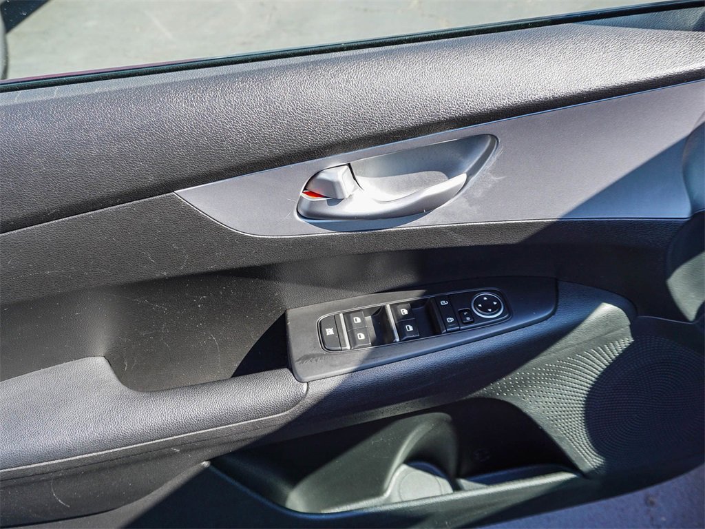 Used 2023 Kia Forte LXS image 18