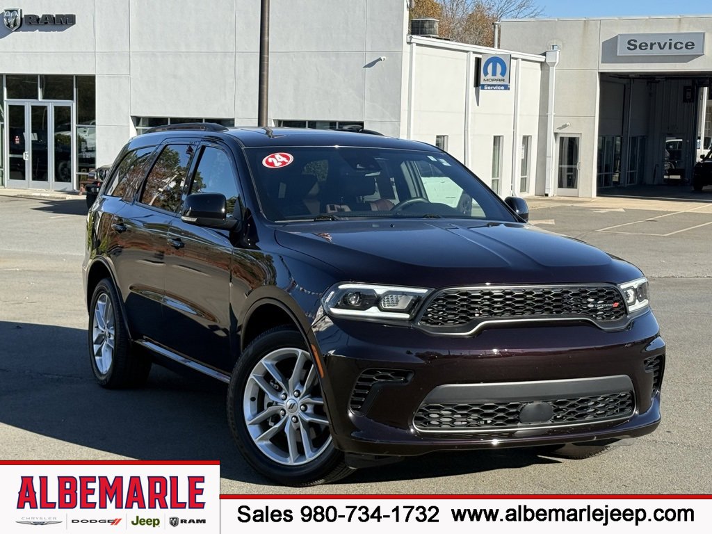 Used 2024 Dodge Durango GT image 1