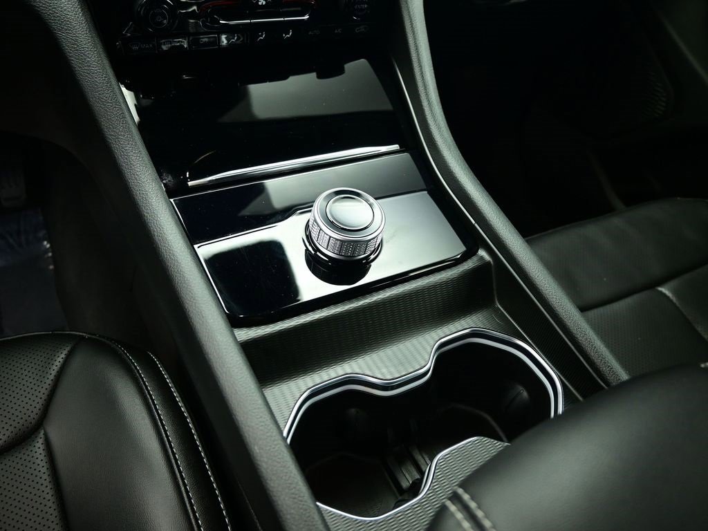 Used 2024 Jeep Grand Cherokee L Limited w/ Luxury Tech Group II image 21