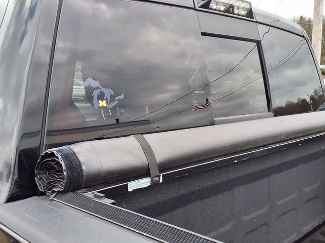 Used 2019 RAM 2500 Laramie w/ Black Appearance Package image 12