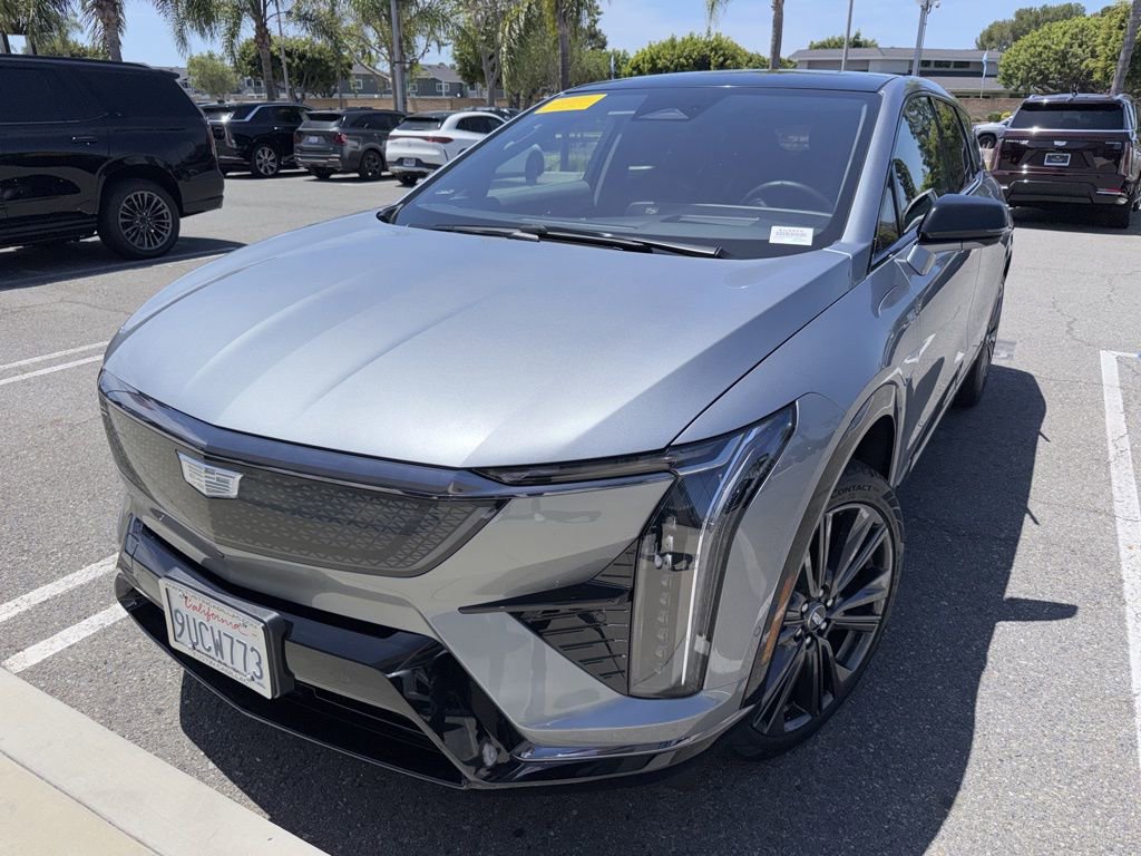 Used 2025 Cadillac Optiq Sport 2 AWD/4WD image 2