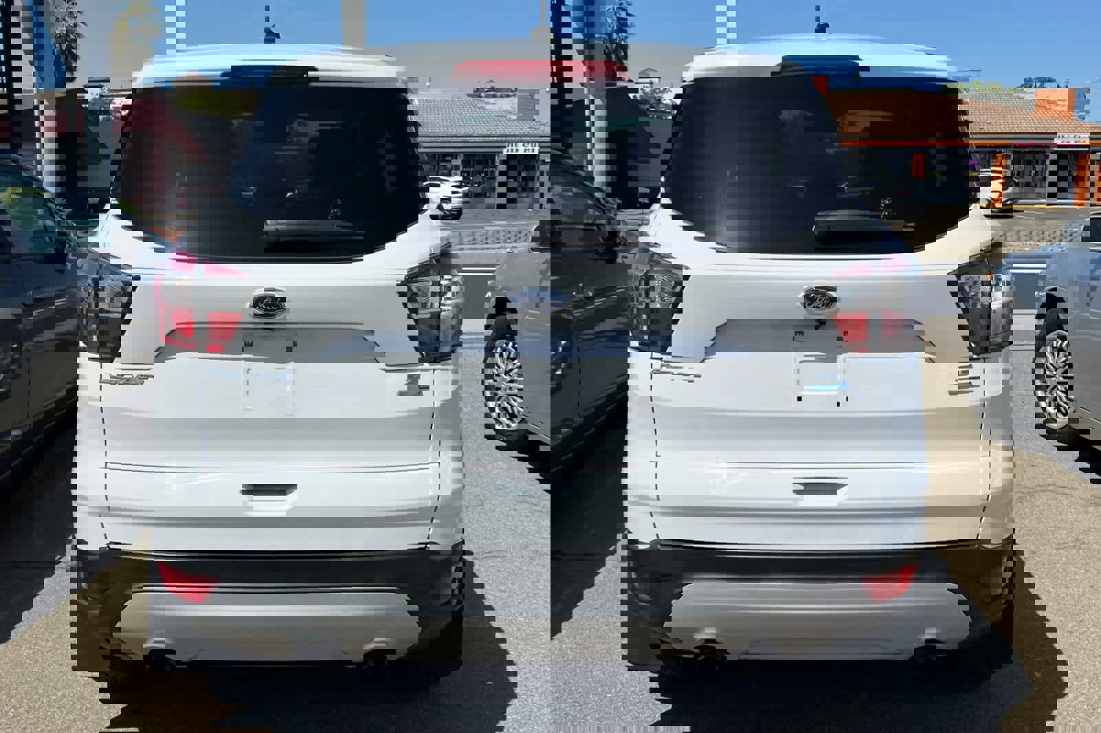 Used 2017 Ford Escape SE image 5