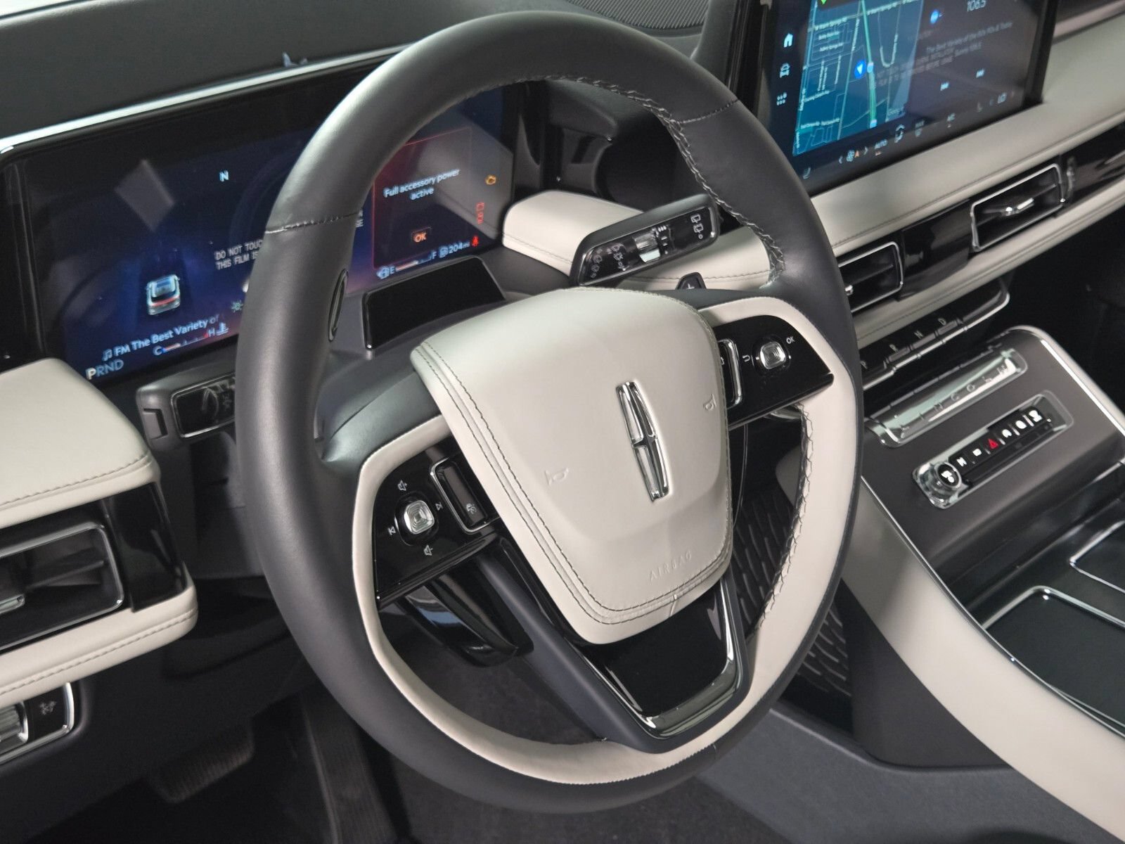New 2026 Lincoln Aviator AWD image 25