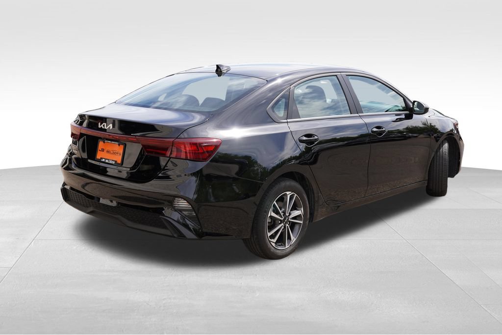 Certified 2024 Kia Forte LXS FWD image 5