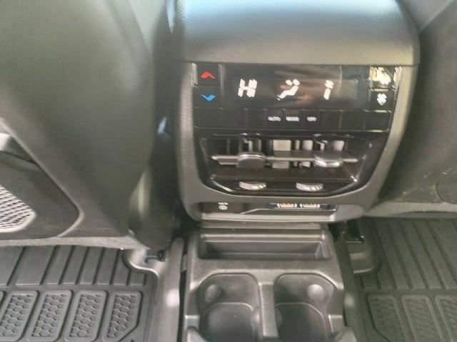 Used 2025 Jeep Grand Cherokee L Altitude image 28