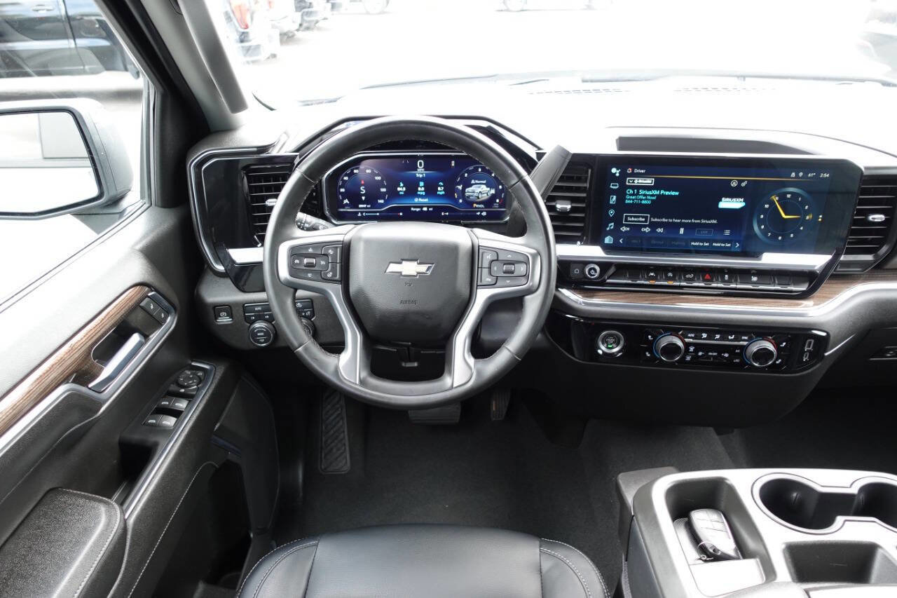 Used 2023 Chevrolet Silverado 1500 LT AWD/4WD image 39