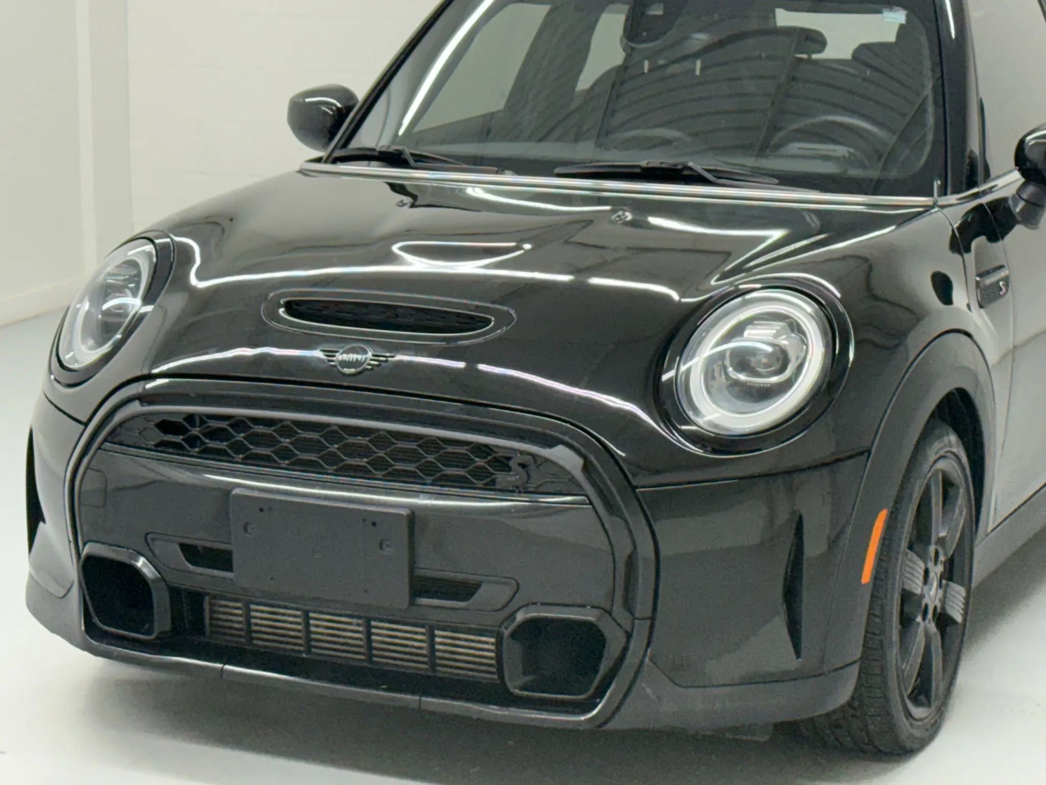 Used 2022 MINI Cooper S image 9