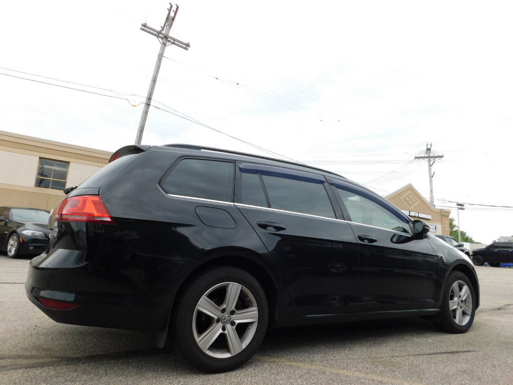 Used 2015 Volkswagen Golf TDI S FWD image 5