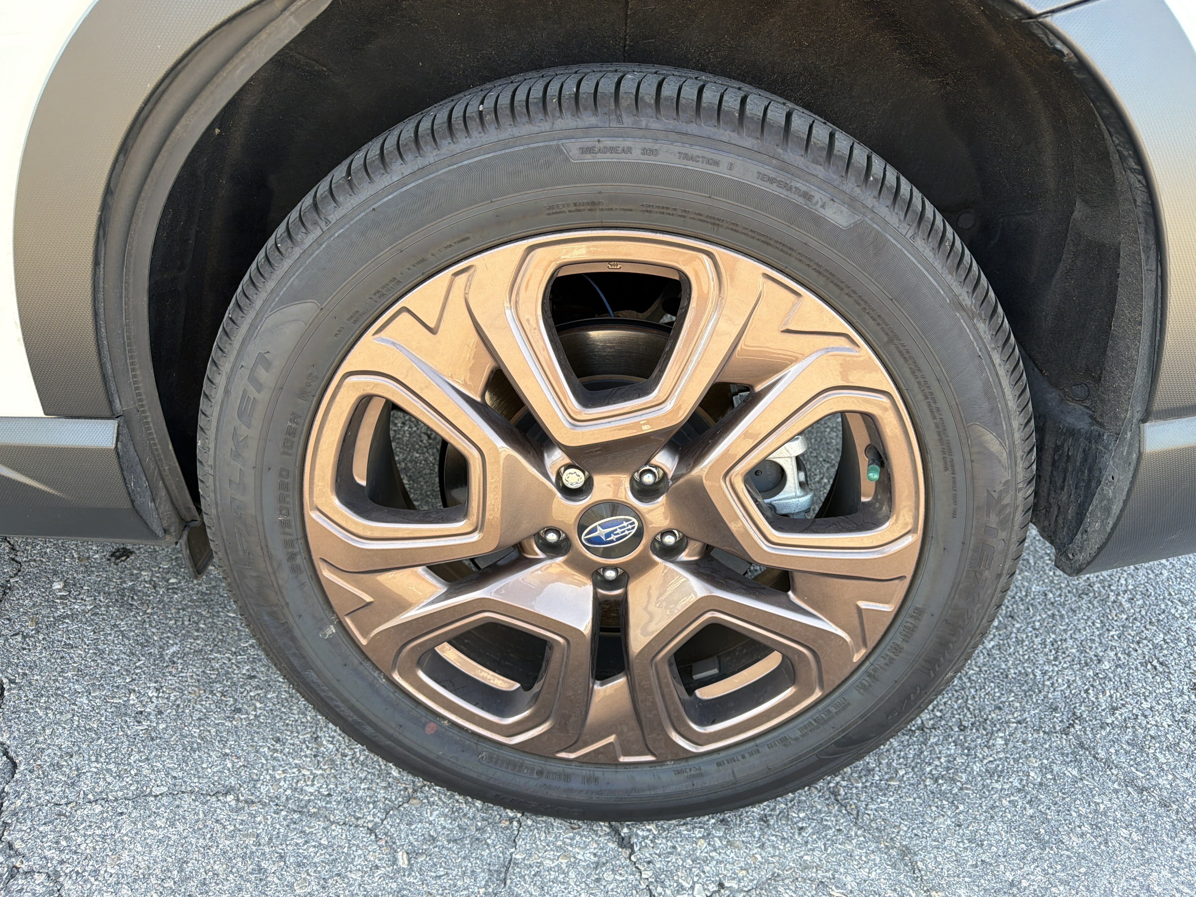 Certified 2026 Subaru Ascent Limited Bronze AWD/4WD image 9