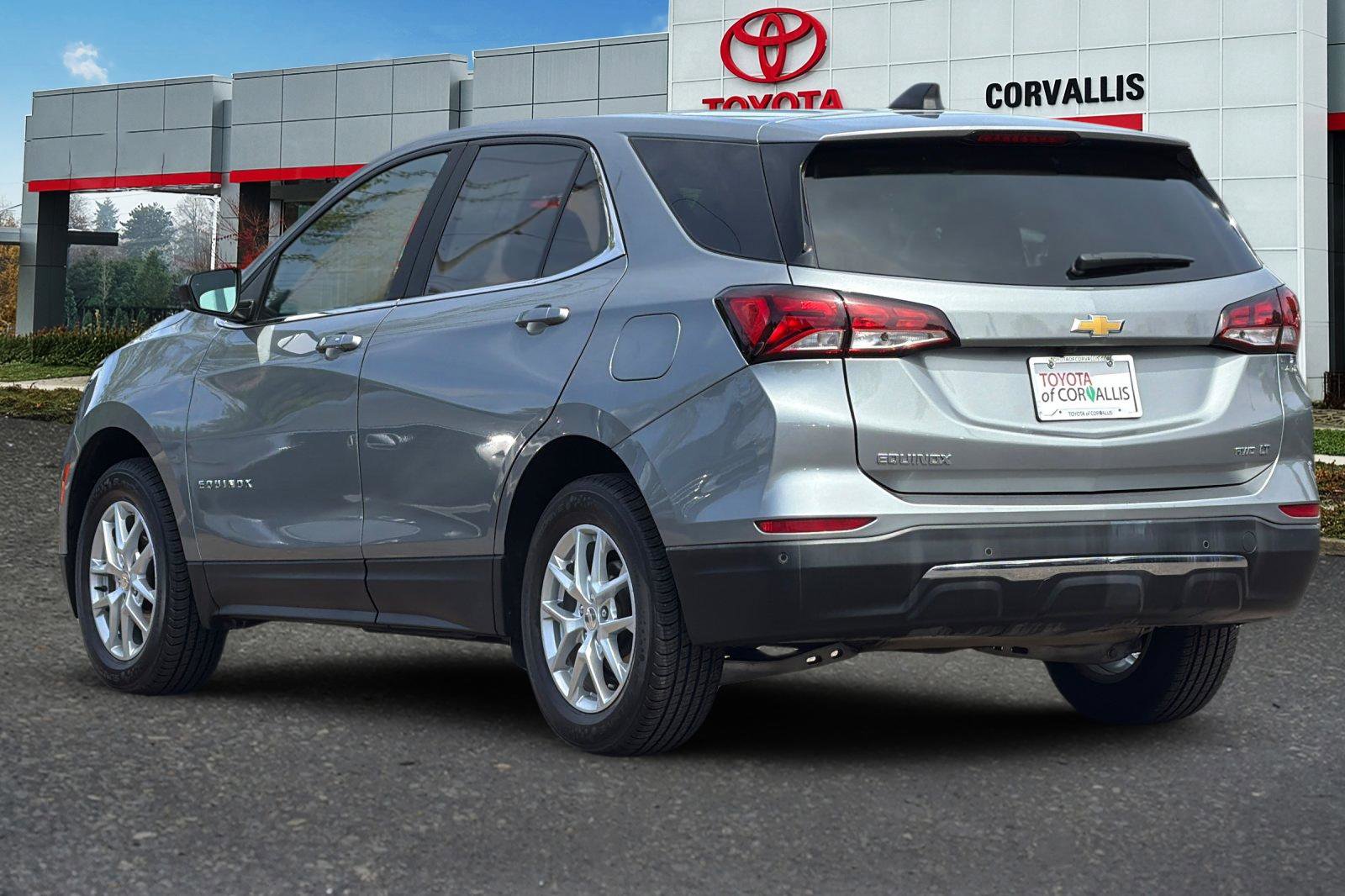 Used 2024 Chevrolet Equinox LT AWD/4WD image 6