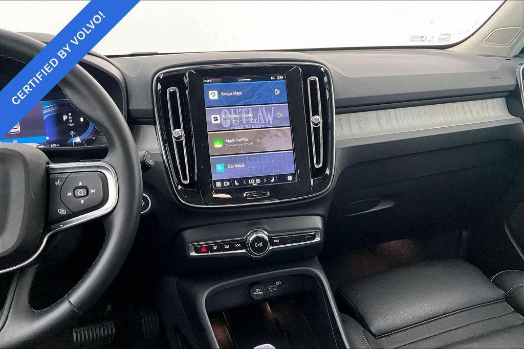 Used 2025 Volvo XC40 B5 Plus AWD/4WD image 7