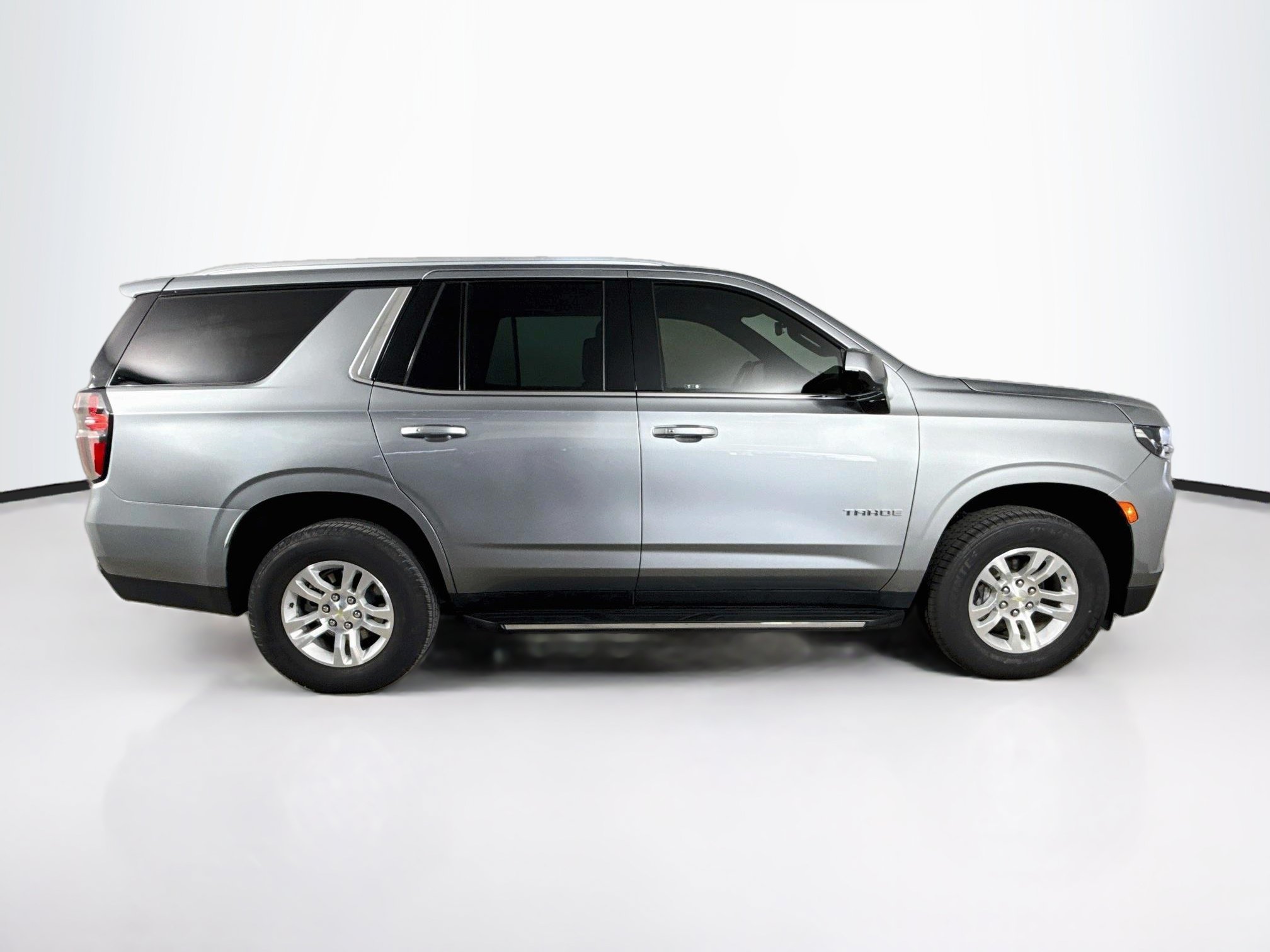 Used 2023 Chevrolet Tahoe LS w/ Driver Alert Package RWD image 2