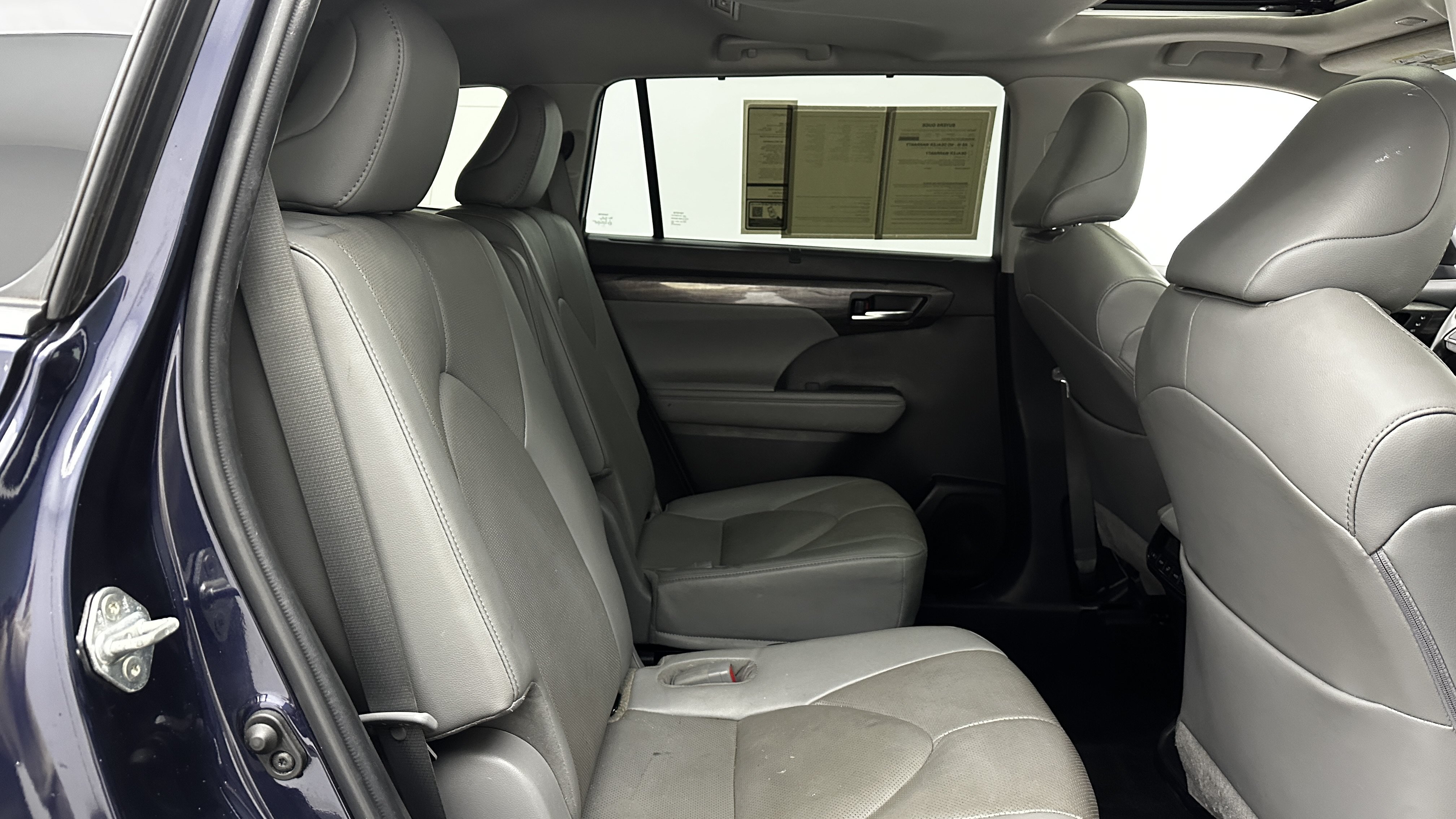 Used 2023 Toyota Highlander Limited FWD image 36