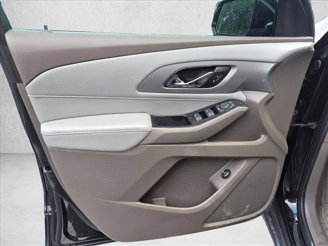 Used 2020 Chevrolet Traverse LT FWD image 12