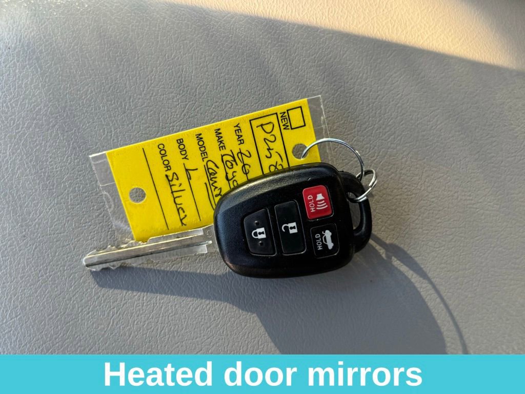 Used 2014 Toyota Camry XLE image 30