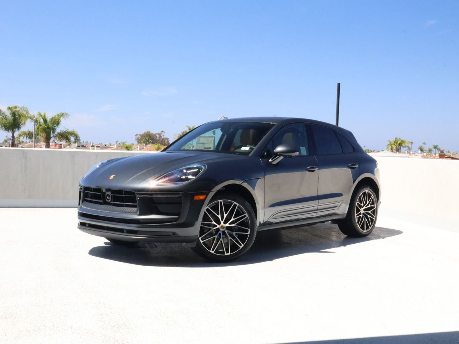 New 2026 Porsche Macan AWD/4WD image 1