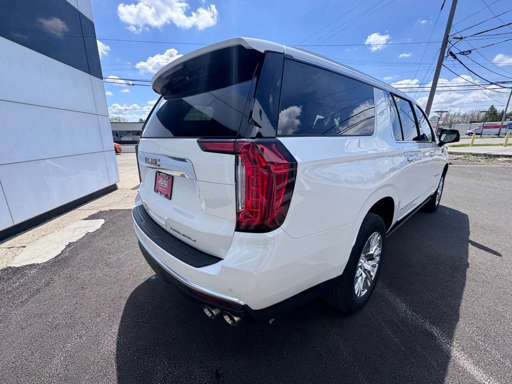 Used 2023 GMC Yukon XL Denali image 5