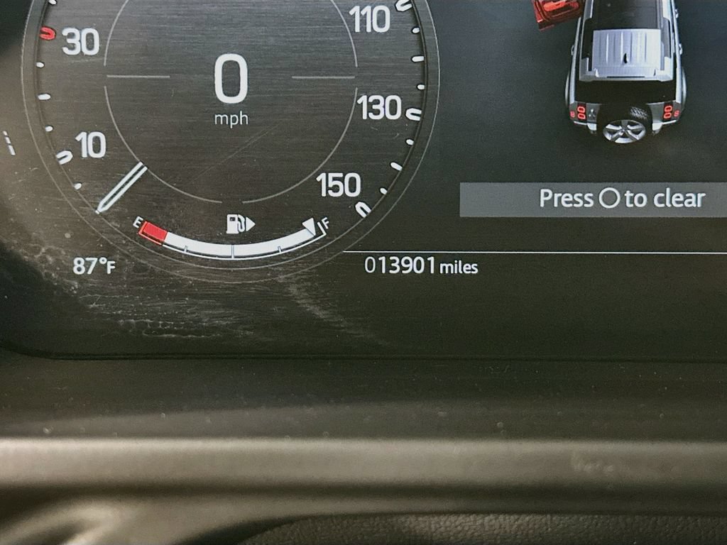 Used 2024 Land Rover Defender 110 SE AWD/4WD image 13