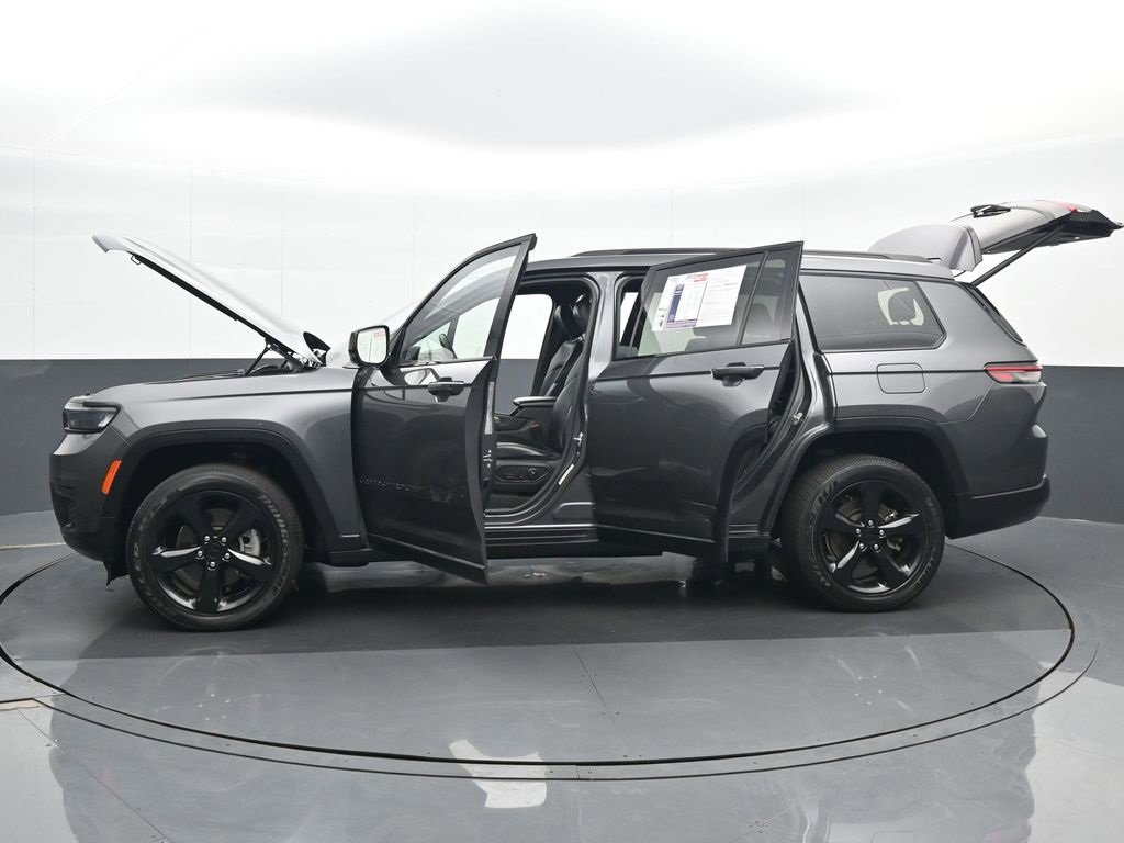 Used 2021 Jeep Grand Cherokee L Laredo image 27
